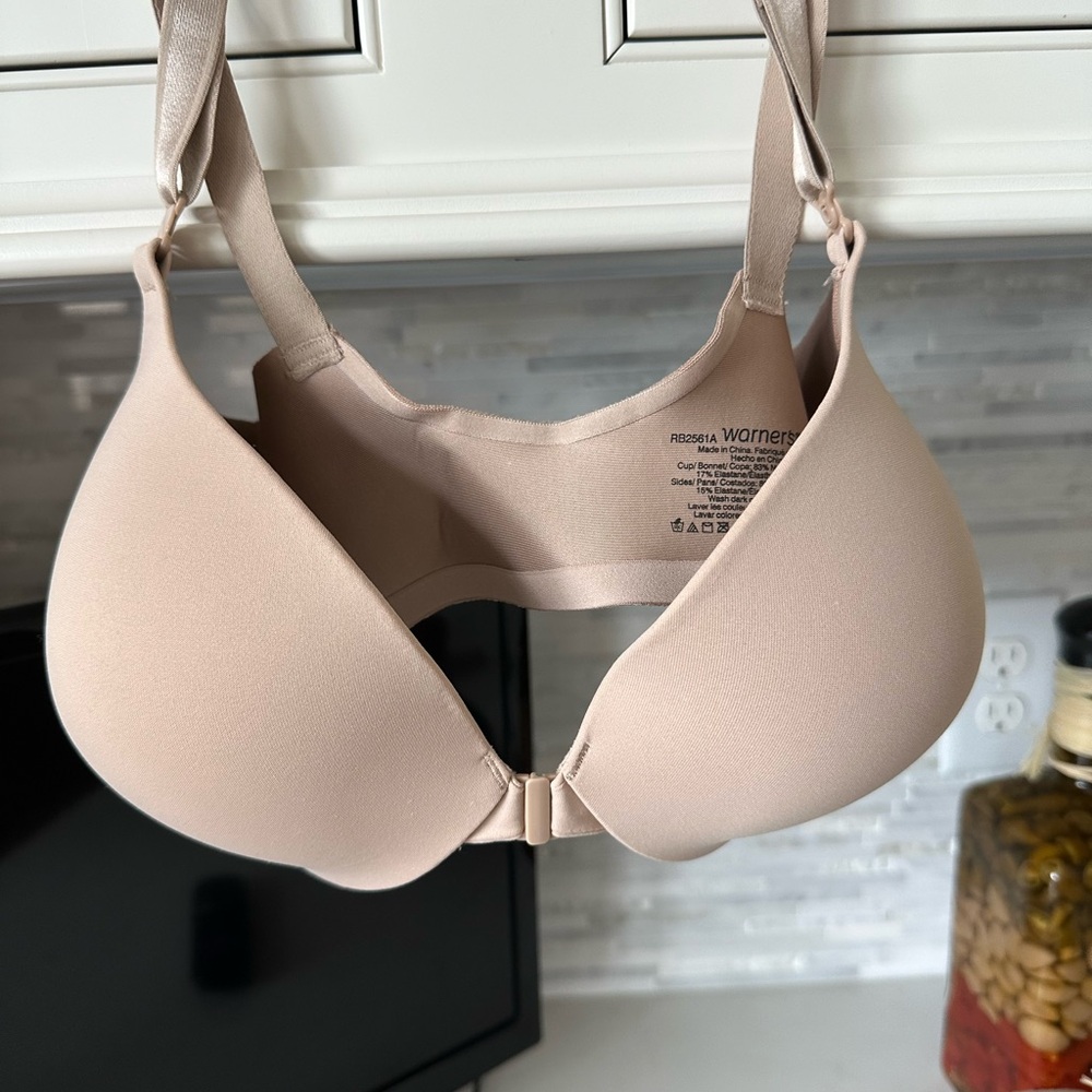 Warner's Women's Soft Beige Bra